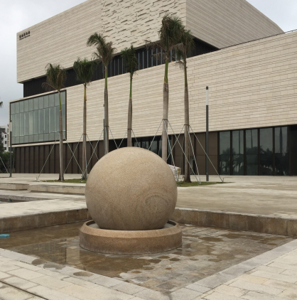 Sculptura de piatră Xingyan creează cea mai mare minge Feng Shui din China continentală din Zhuhai