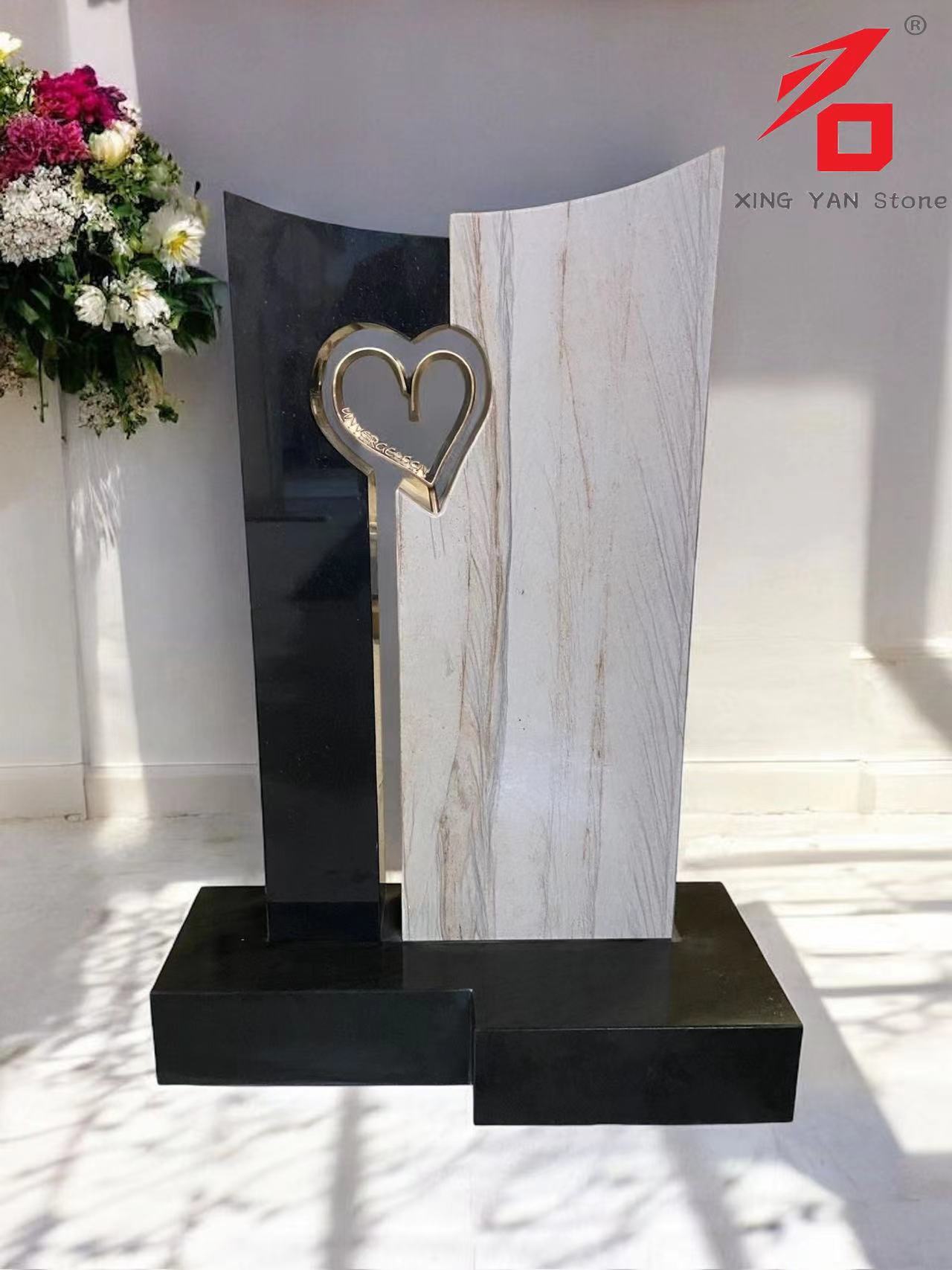 Monumentul tribut al inimii eterne
