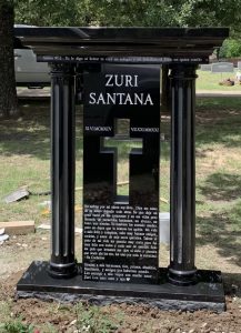 Sculparea pietrelor în stil mormânt în stil european în stil pilon