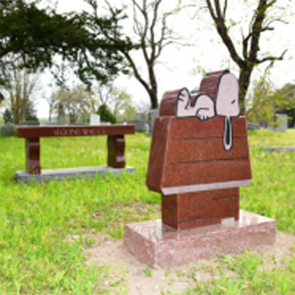 Snoopy Statuie Tombstone